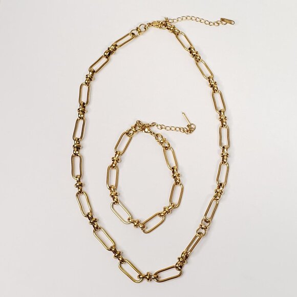 High Quality Paperclip Set Stainless Steel Necklace and Bracelet in Golden Color - Picture 3 of 6